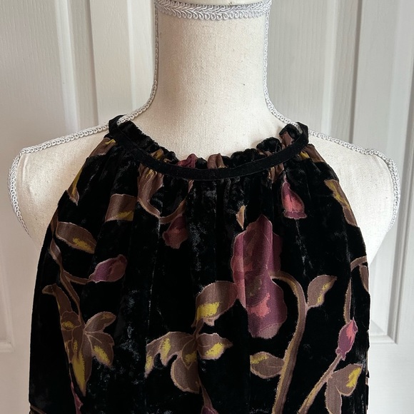 MAX STUDIO Women Sleeveless Blouse, Lined, Rayon and Velvet, Pink, Black… - Picture 2 of 6